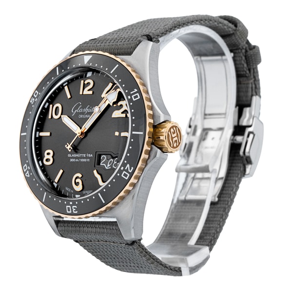 Glashutte Original SeaQ Panorama Date 1-36-13-04-91-34